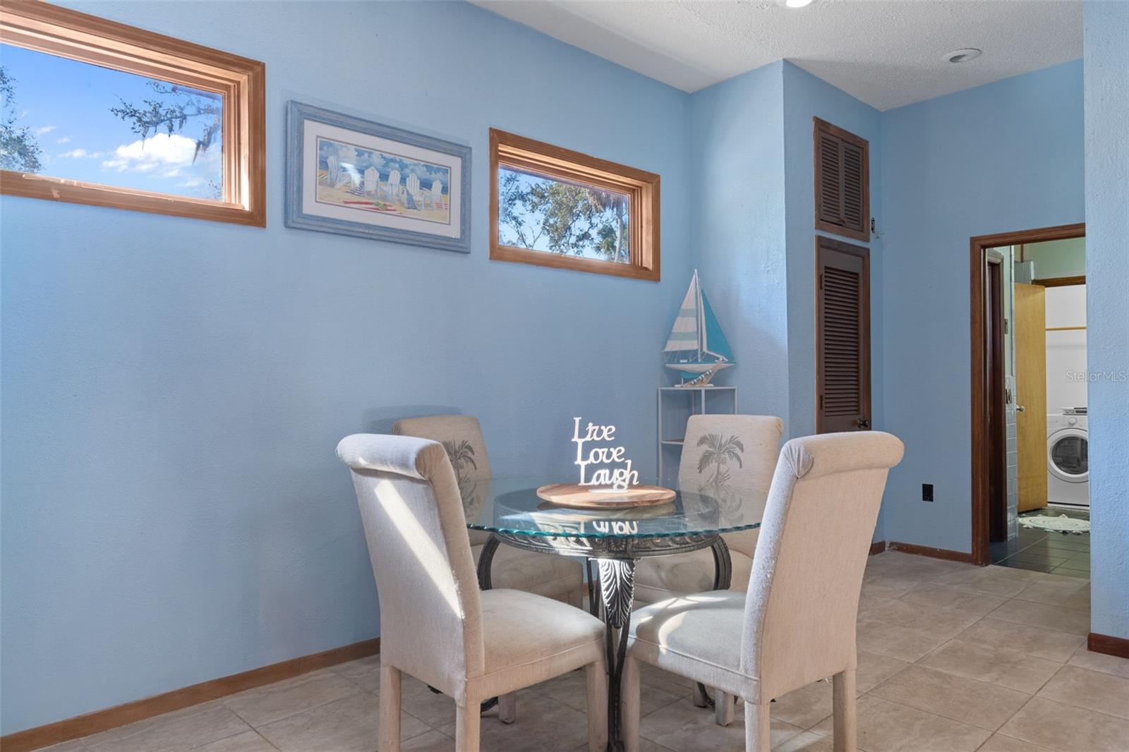 Listing photo id 20 for 8301 Congress Street