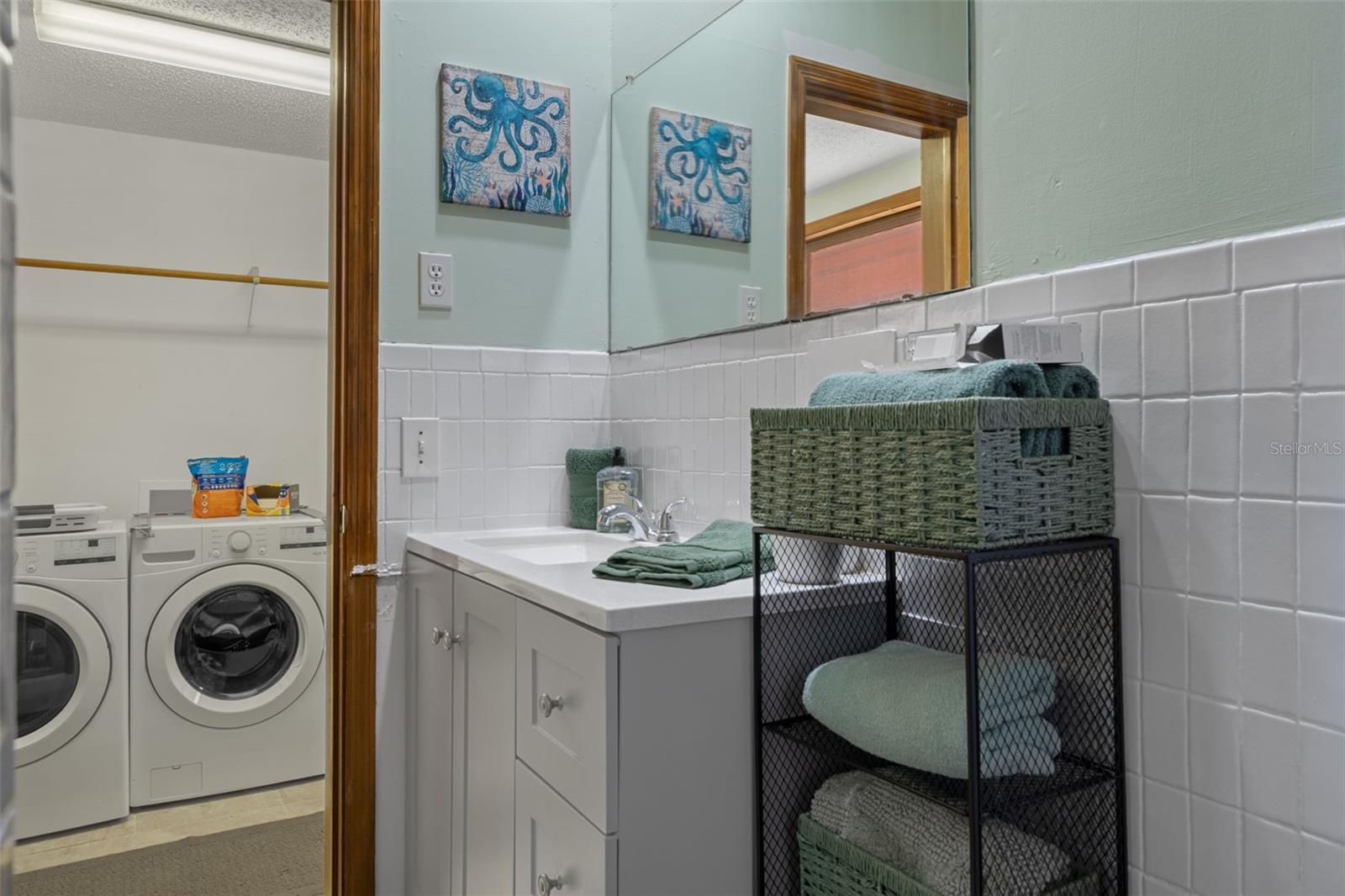 Listing photo id 23 for 8301 Congress Street