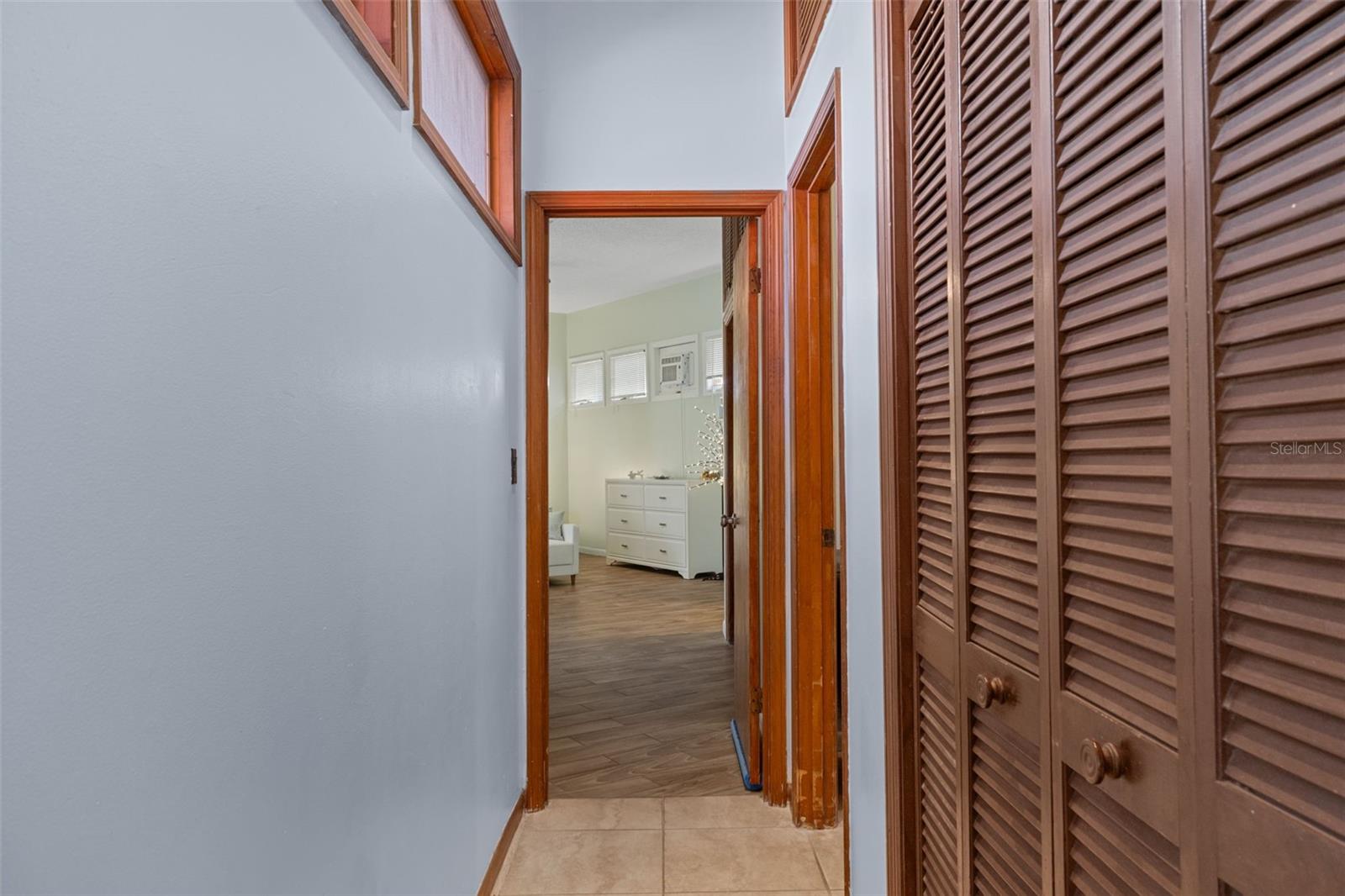 Listing photo id 25 for 8301 Congress Street