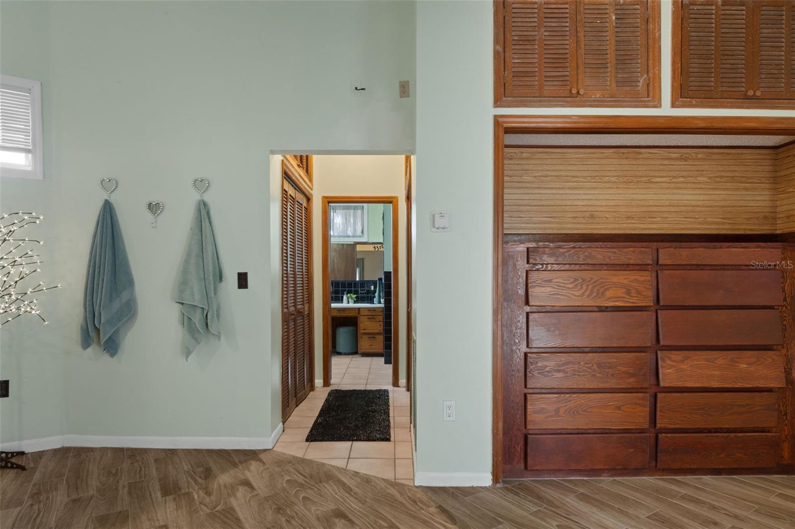 Listing photo id 29 for 8301 Congress Street