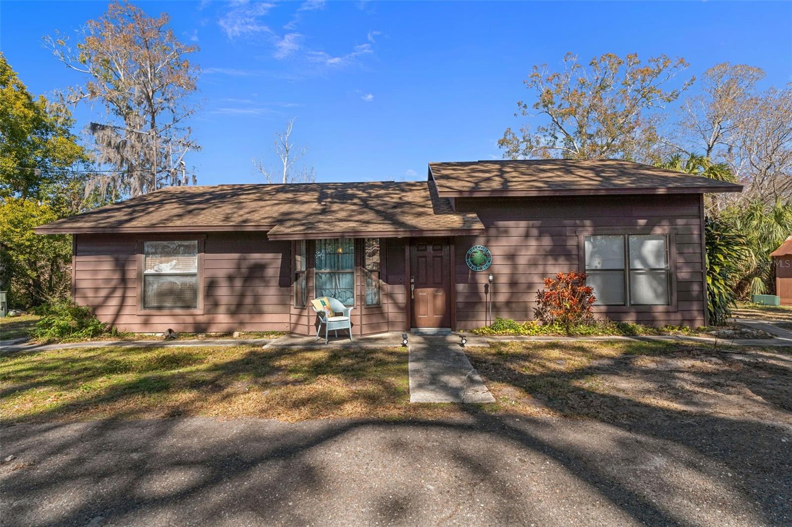 Listing photo id 2 for 8301 Congress Street