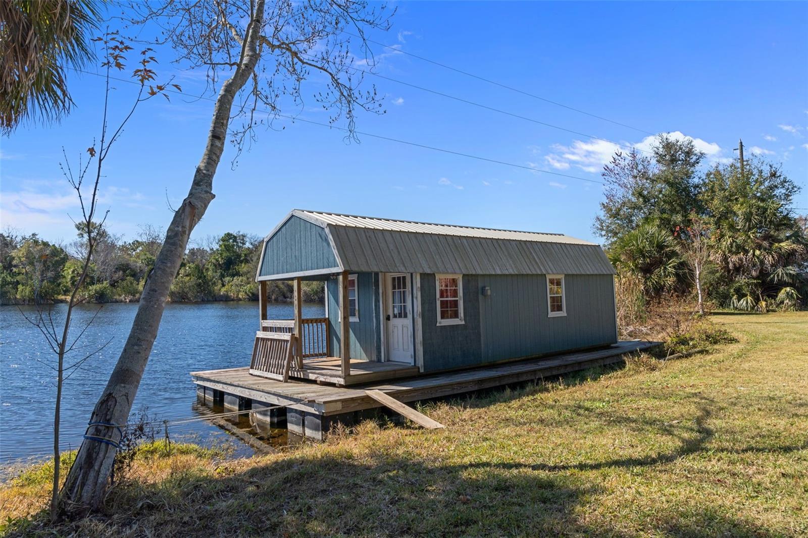 Listing photo id 3 for 8301 Congress Street