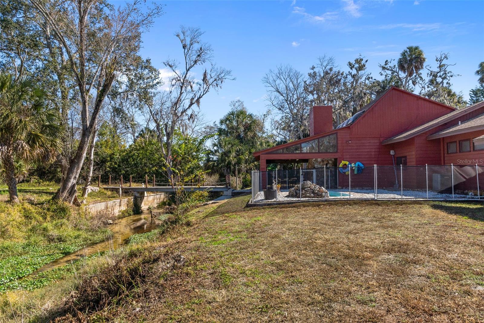 Listing photo id 67 for 8301 Congress Street