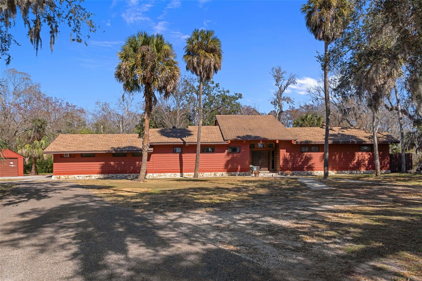 Listing photo id 6 for 8301 Congress Street