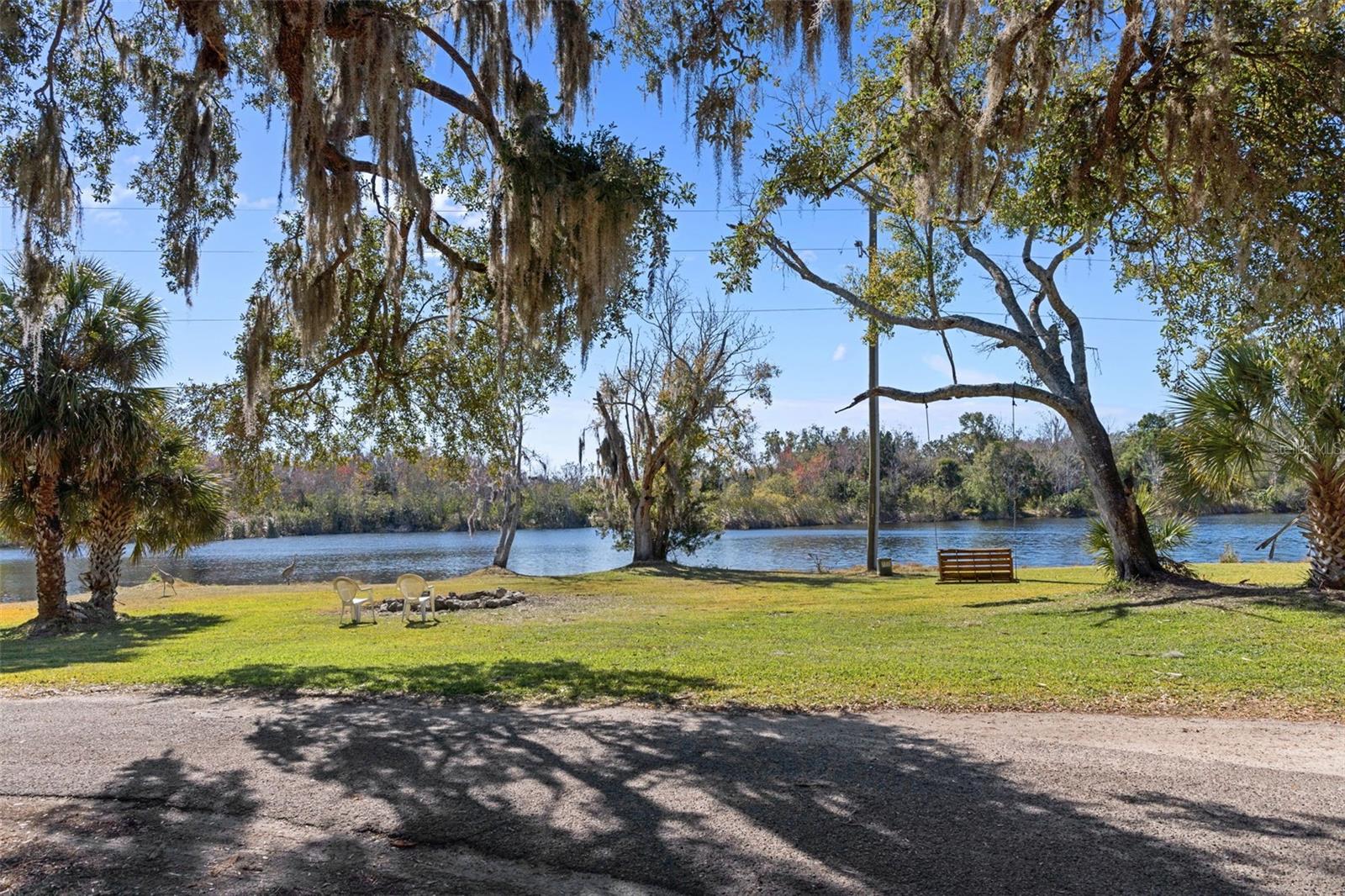 Listing photo id 78 for 8301 Congress Street