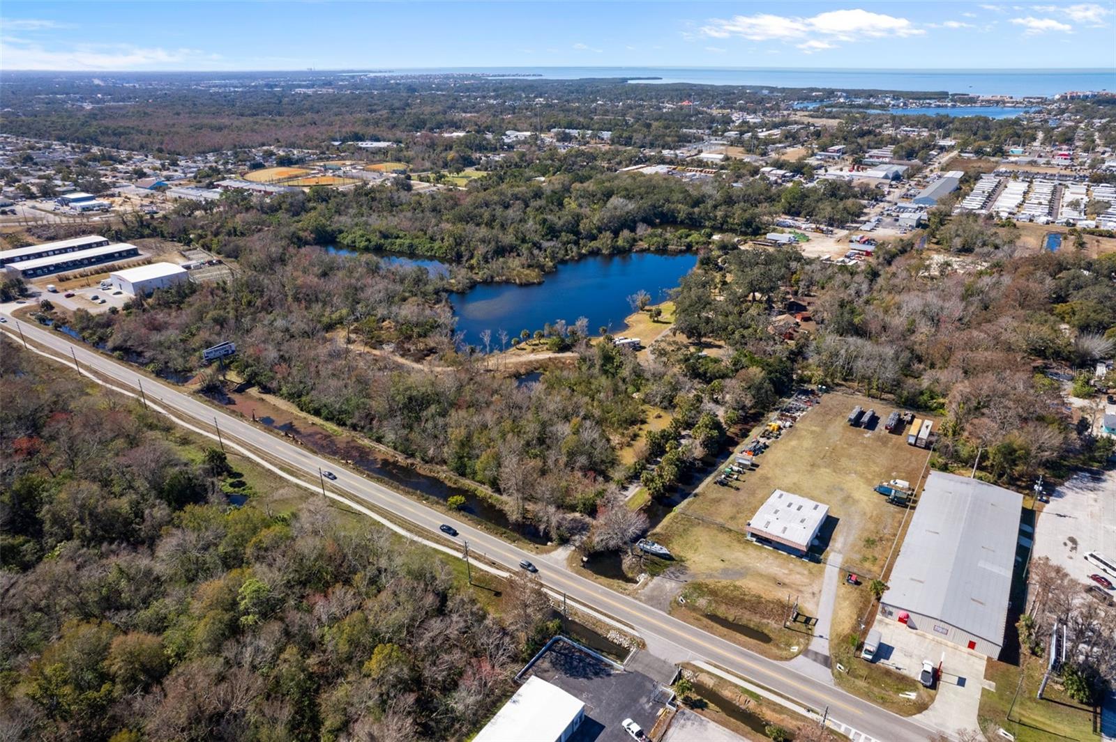 Listing photo id 87 for 8301 Congress Street