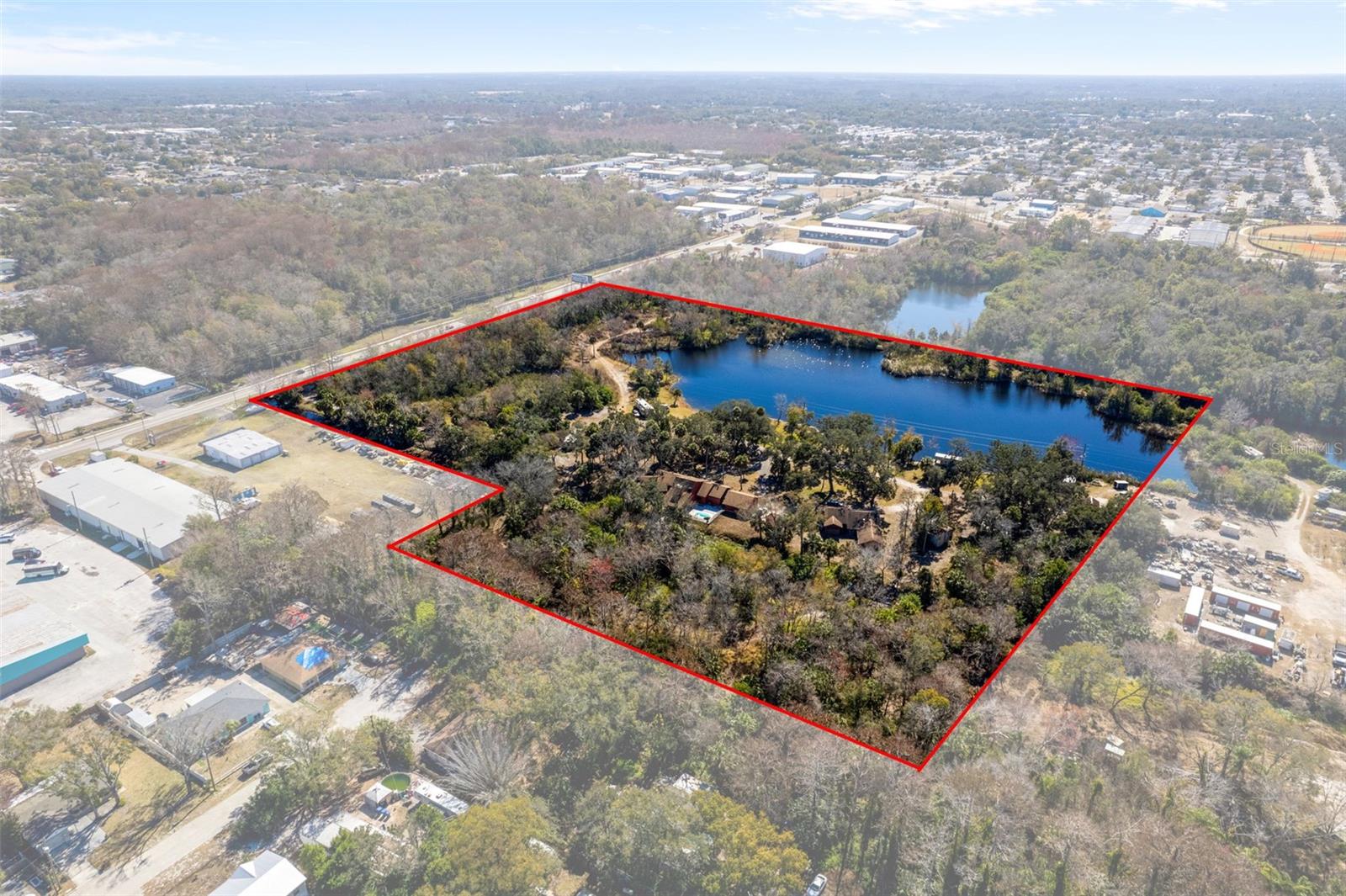 Listing photo id 90 for 8301 Congress Street