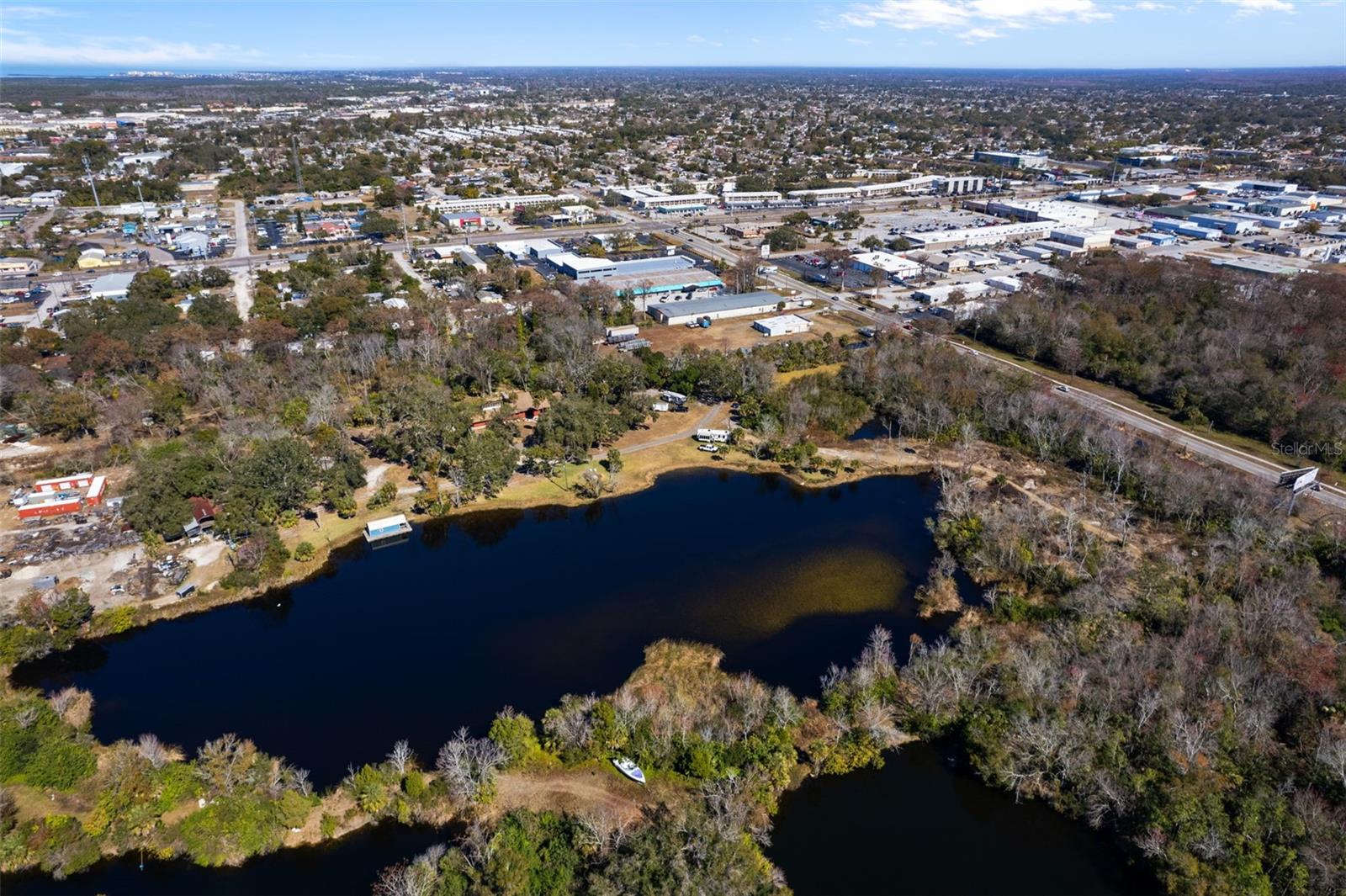 Listing photo id 93 for 8301 Congress Street