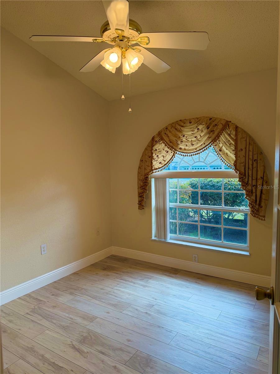 Image 22 of 24 For 9448 Tooke Shore Drive