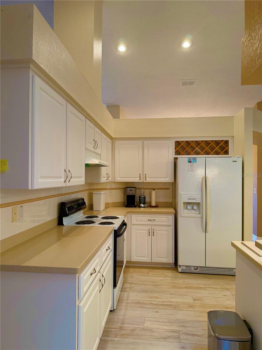 Image 5 of 24 For 9448 Tooke Shore Drive