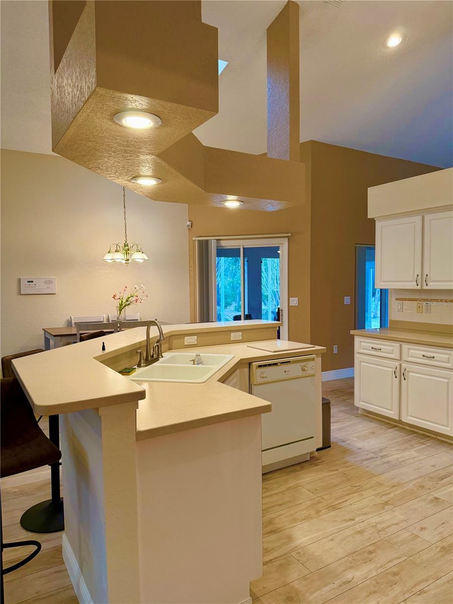 Image 8 of 24 For 9448 Tooke Shore Drive