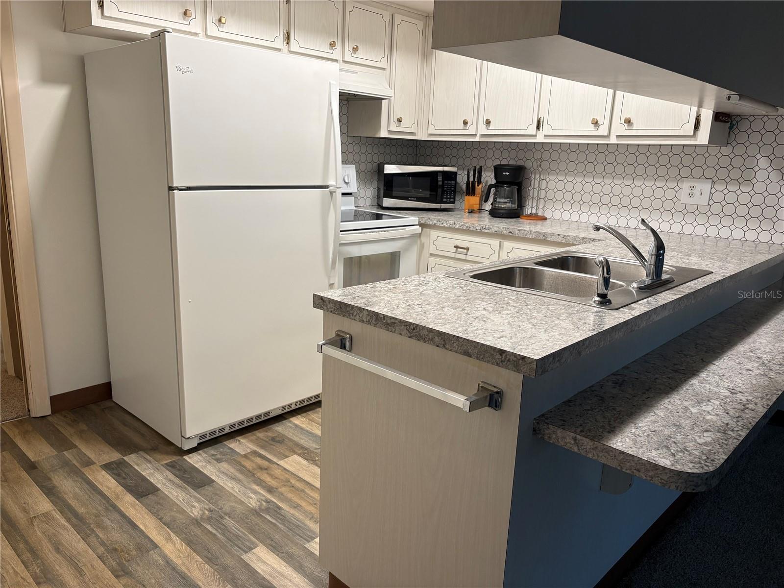 Image 3 of 13 For 5433 Palm Drive