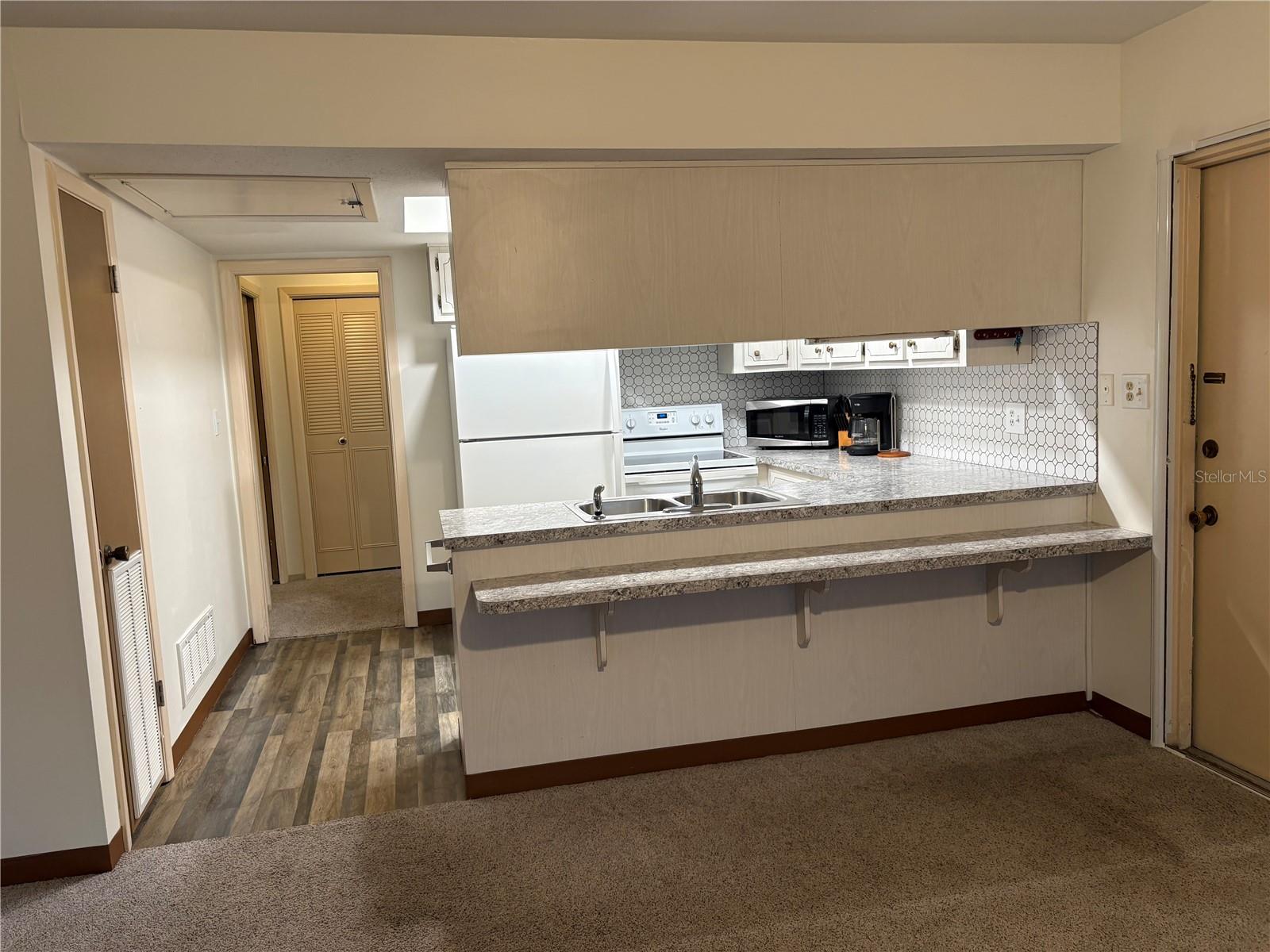 Image 7 of 13 For 5433 Palm Drive