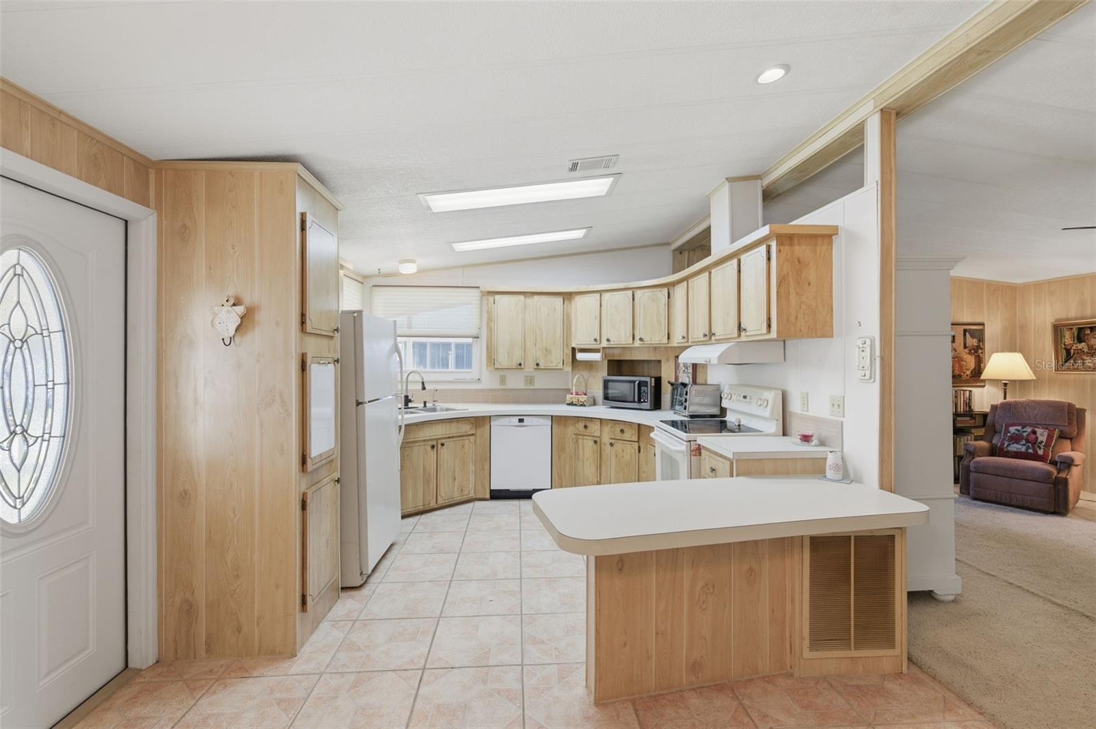 Image 11 of 49 For 2028 Hilo Drive