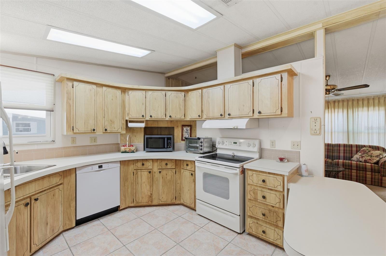 Image 16 of 49 For 2028 Hilo Drive