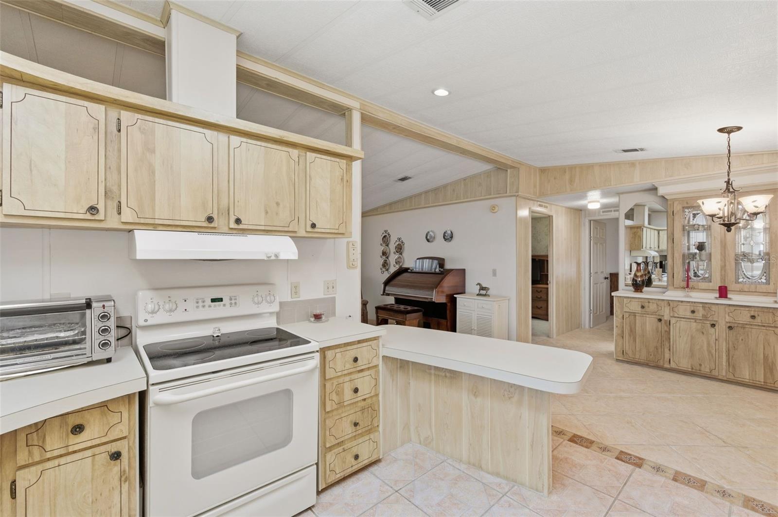 Image 17 of 49 For 2028 Hilo Drive