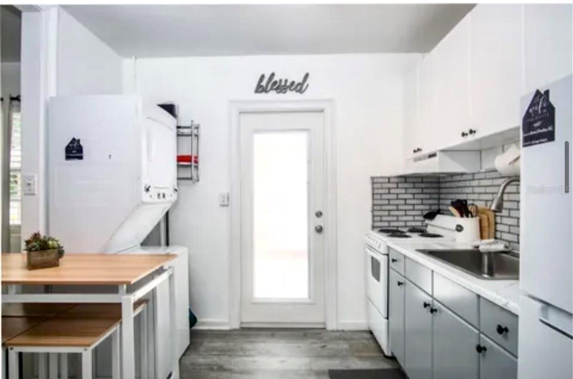 Image 8 of 48 For 1119 Simonton Street A1, A2, C1