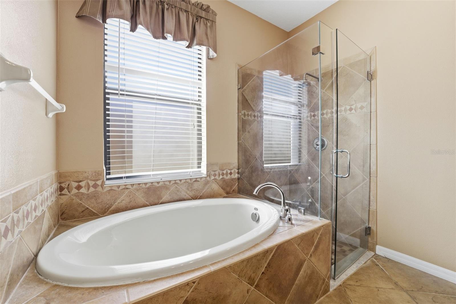 Image 16 of 52 For 9255 Southern Charm Circle