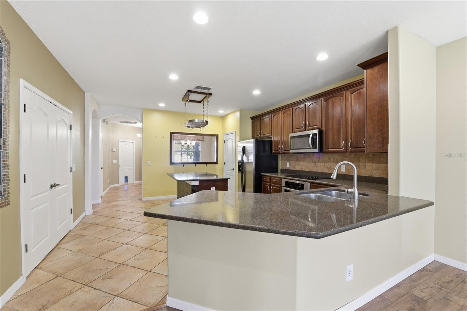 Image 43 of 52 For 9255 Southern Charm Circle