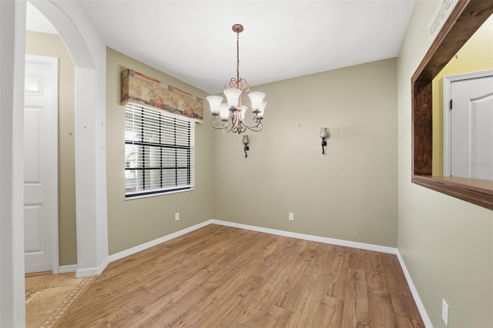 Image 7 of 52 For 9255 Southern Charm Circle