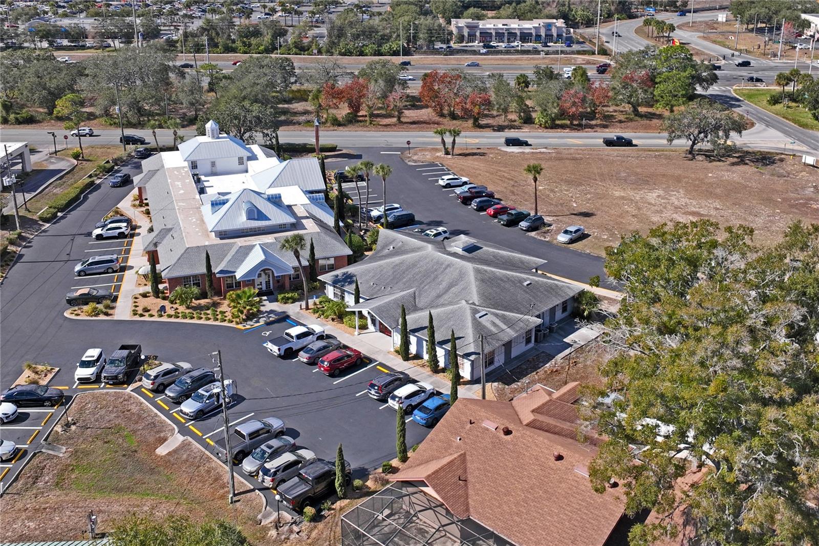 Image 6 of 18 For 5300 Spring Hill Drive