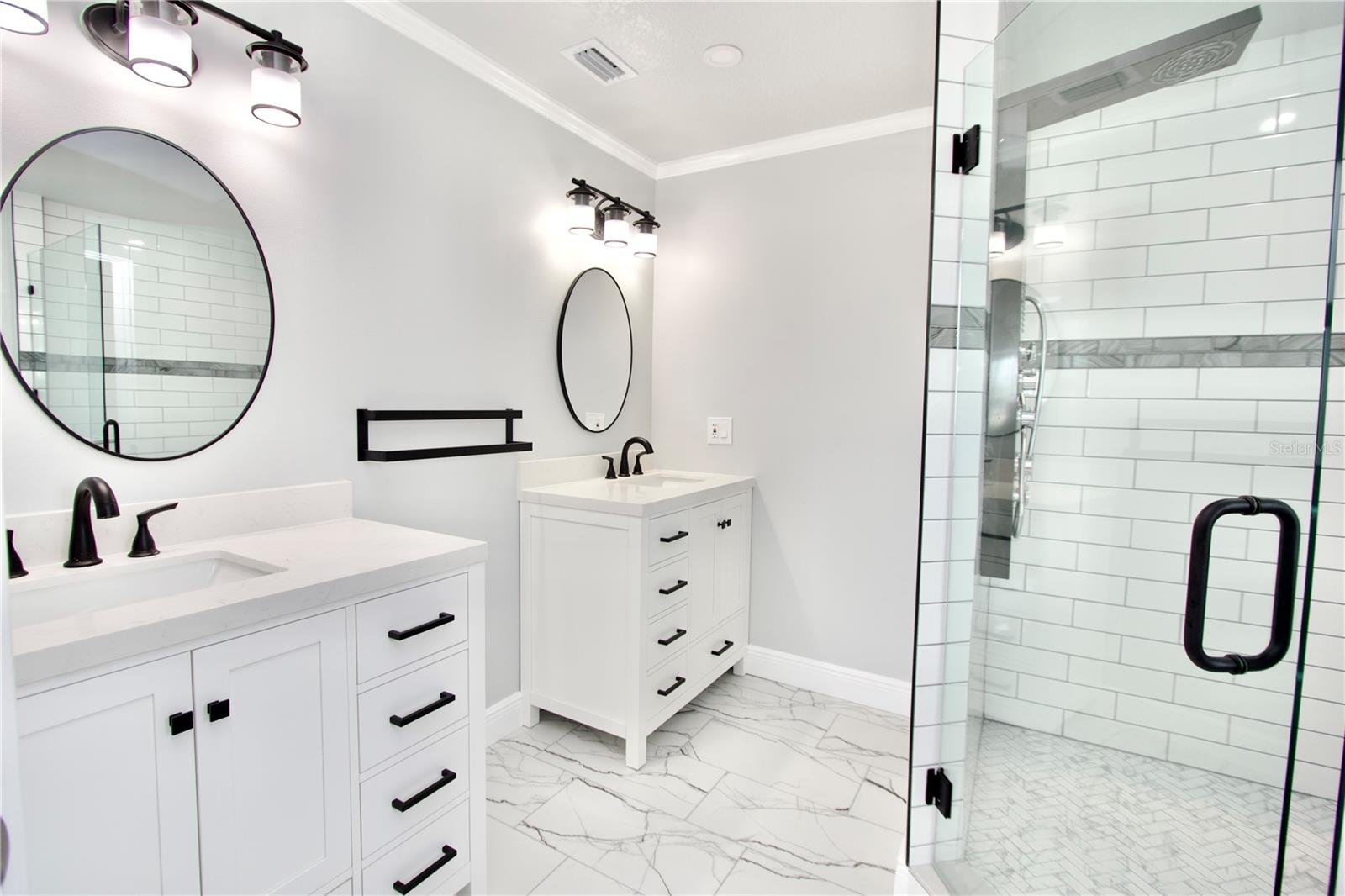 Image 21 of 37 For 5339 Bowline Bend