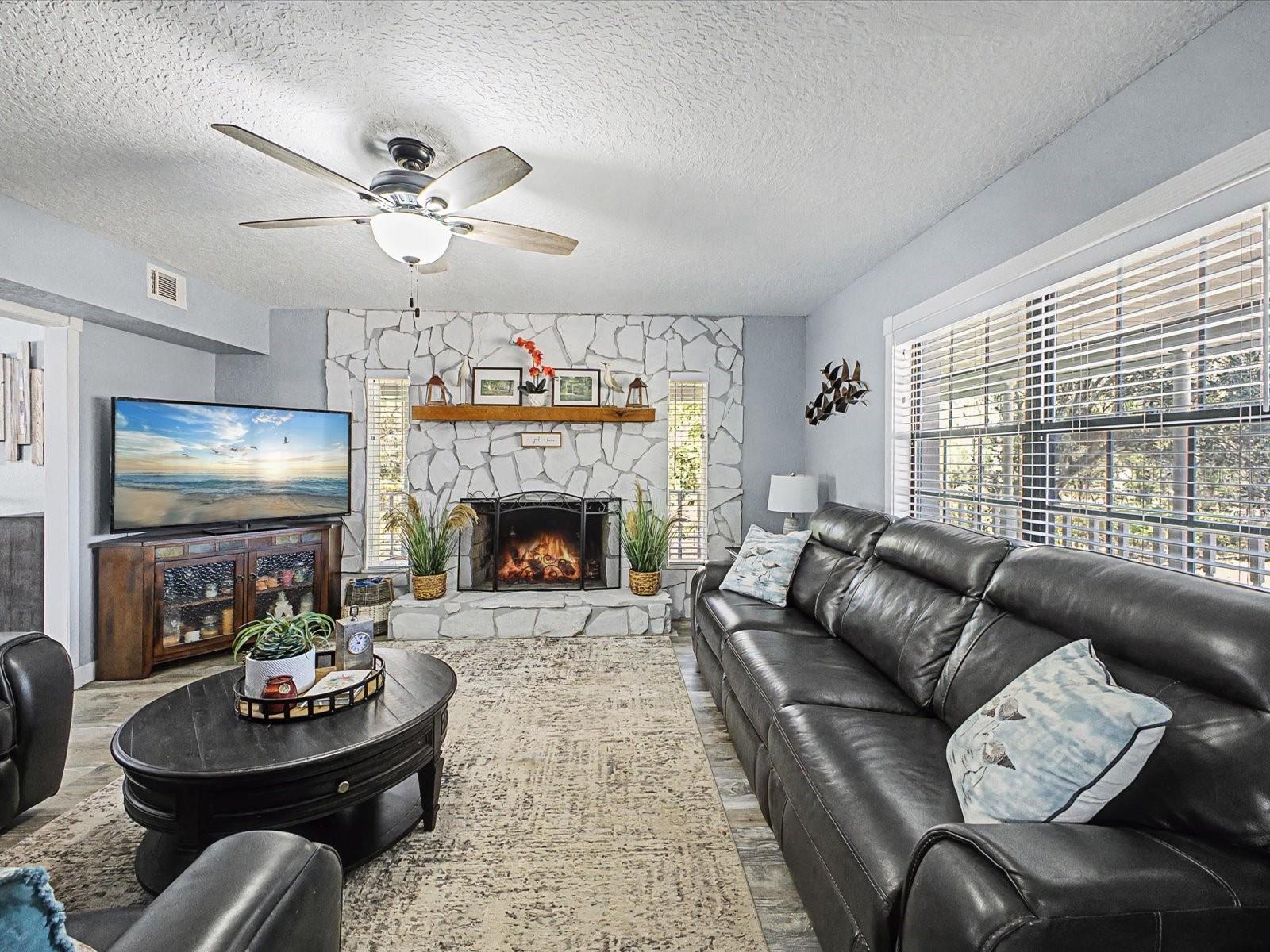 Image 11 of 56 For 24420 Lanark Road