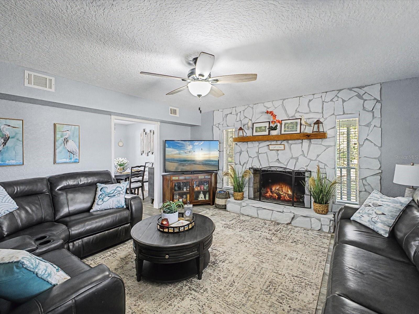 Image 2 of 56 For 24420 Lanark Road