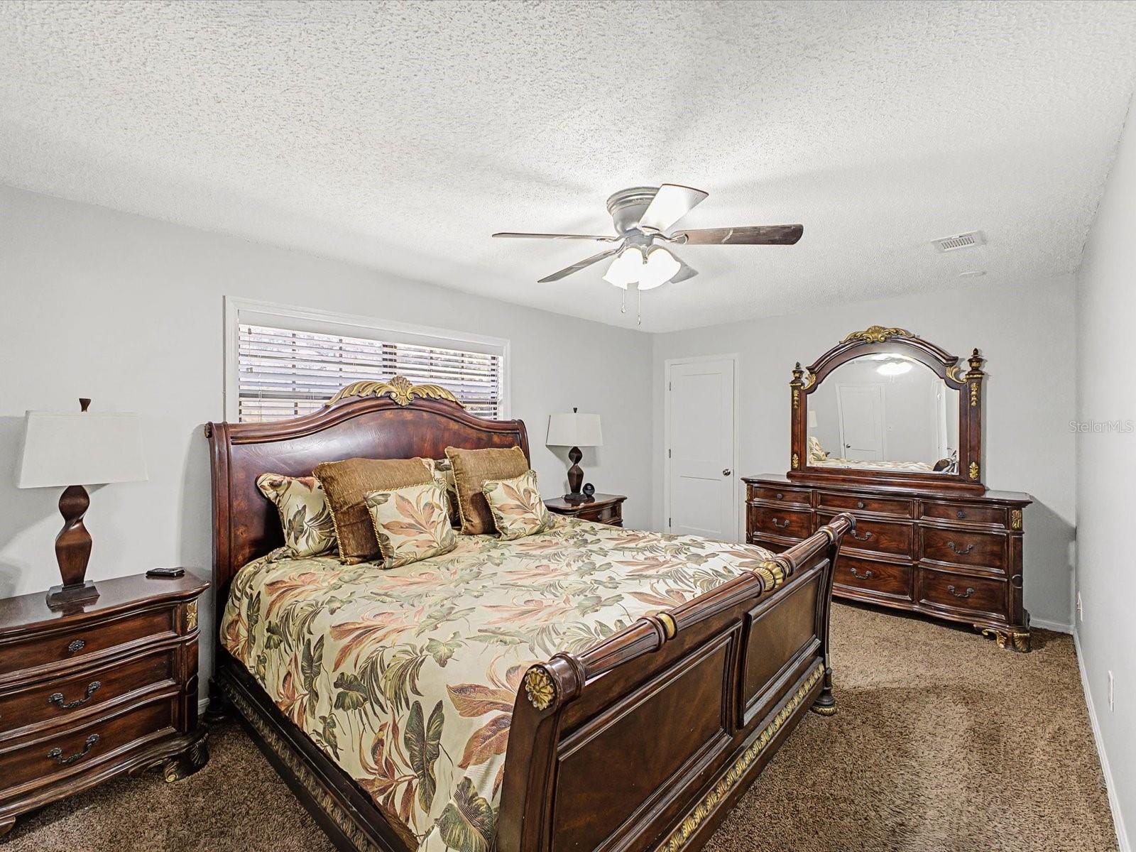 Image 4 of 56 For 24420 Lanark Road