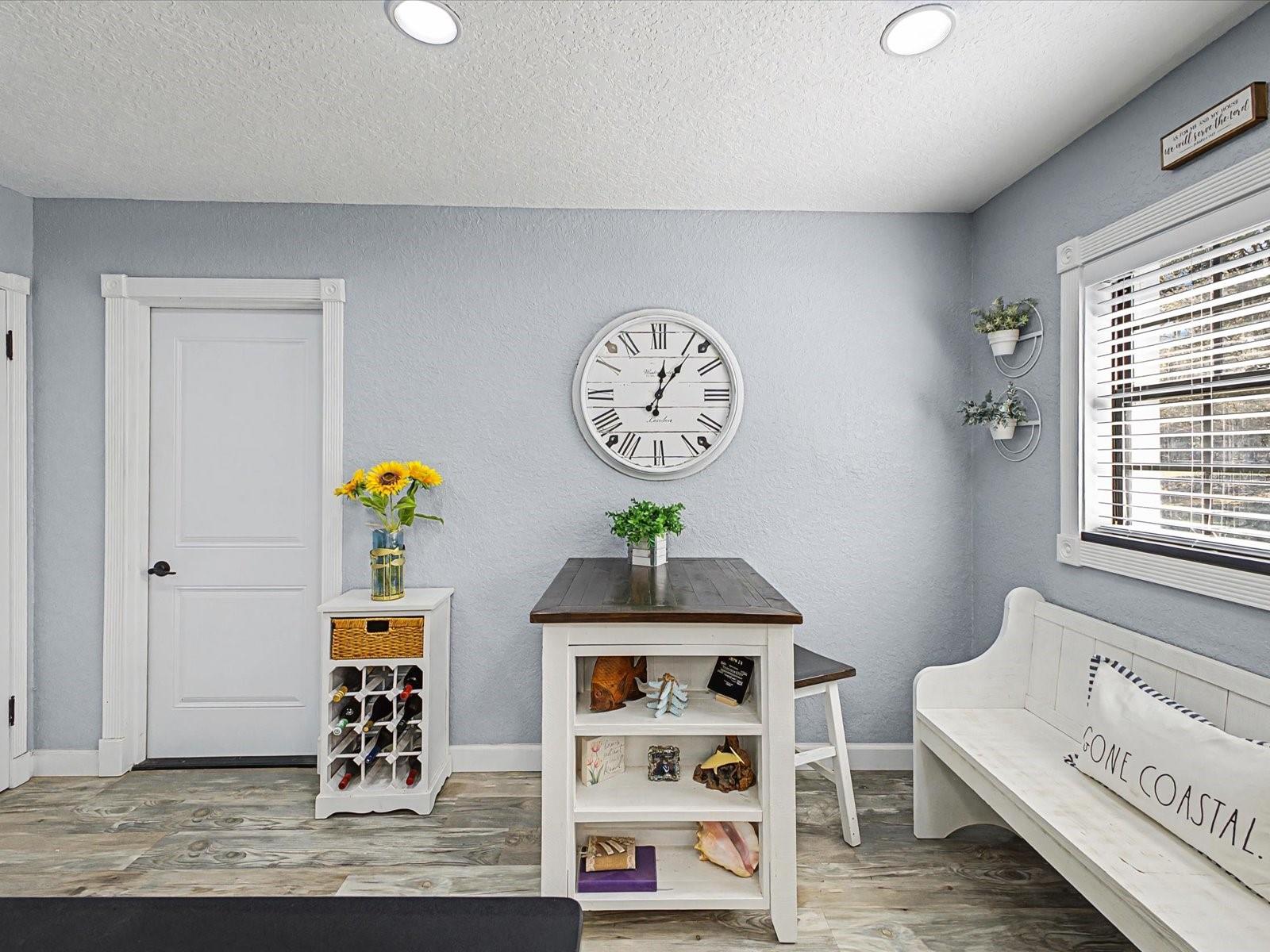 Image 9 of 56 For 24420 Lanark Road