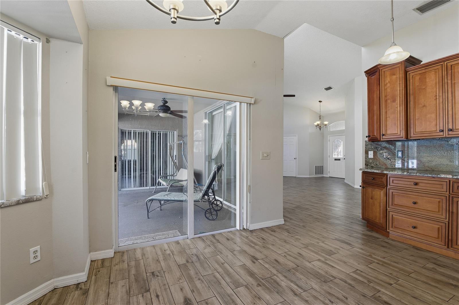 Image 14 of 34 For 4874 Mill Run Drive