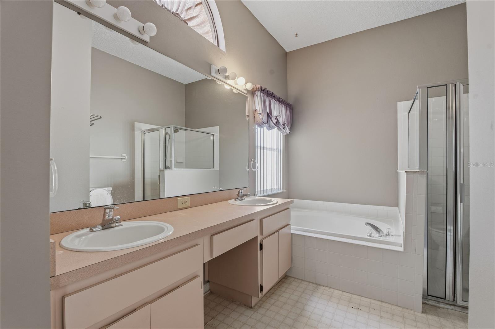 Image 17 of 34 For 4874 Mill Run Drive