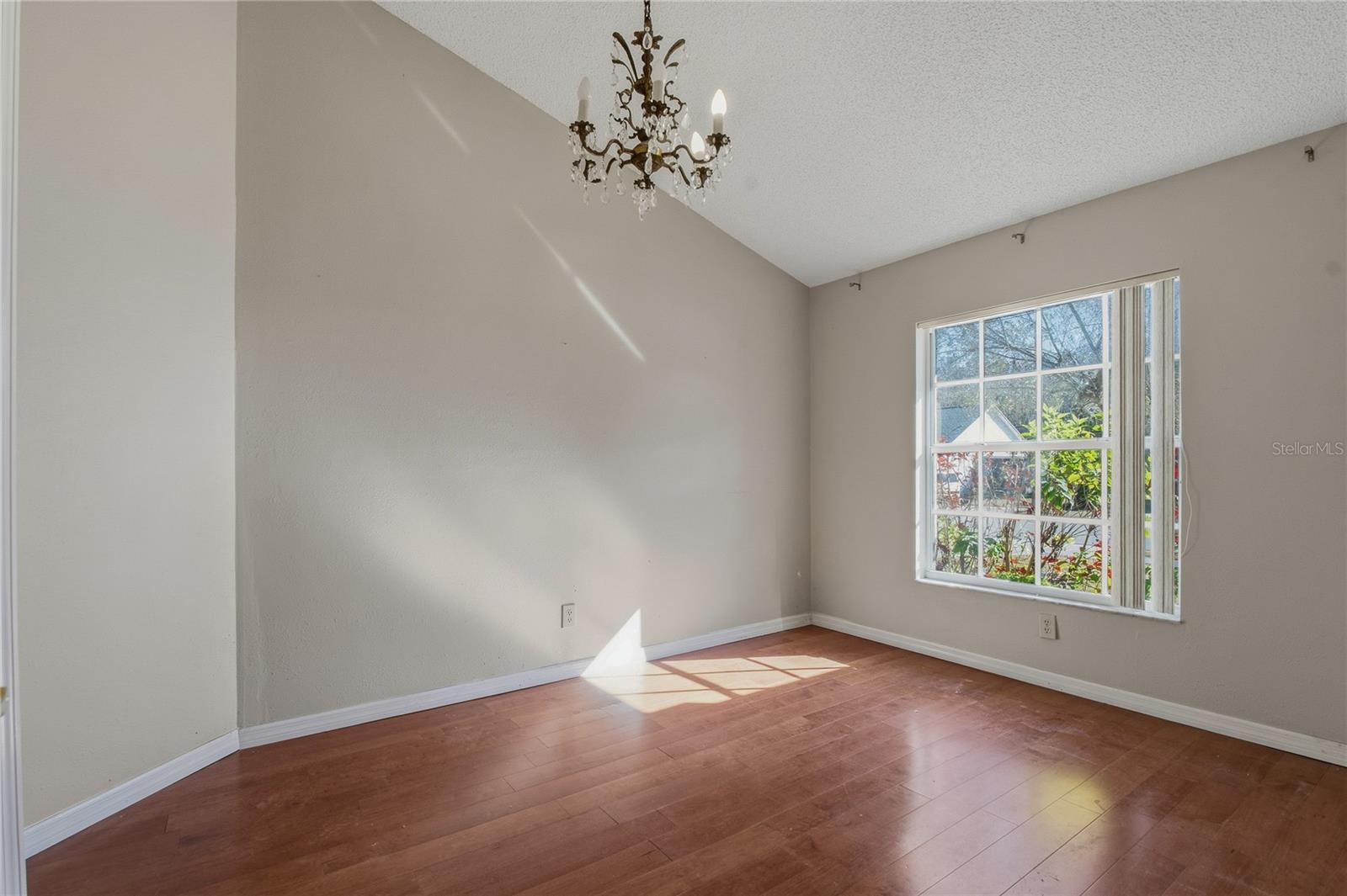 Image 19 of 34 For 4874 Mill Run Drive