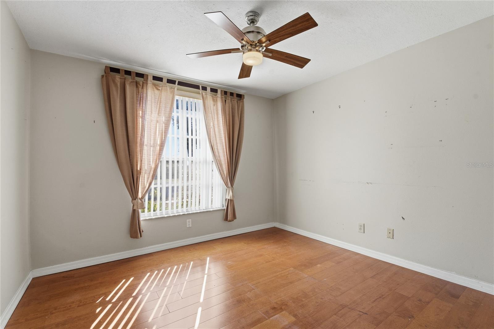 Image 23 of 34 For 4874 Mill Run Drive