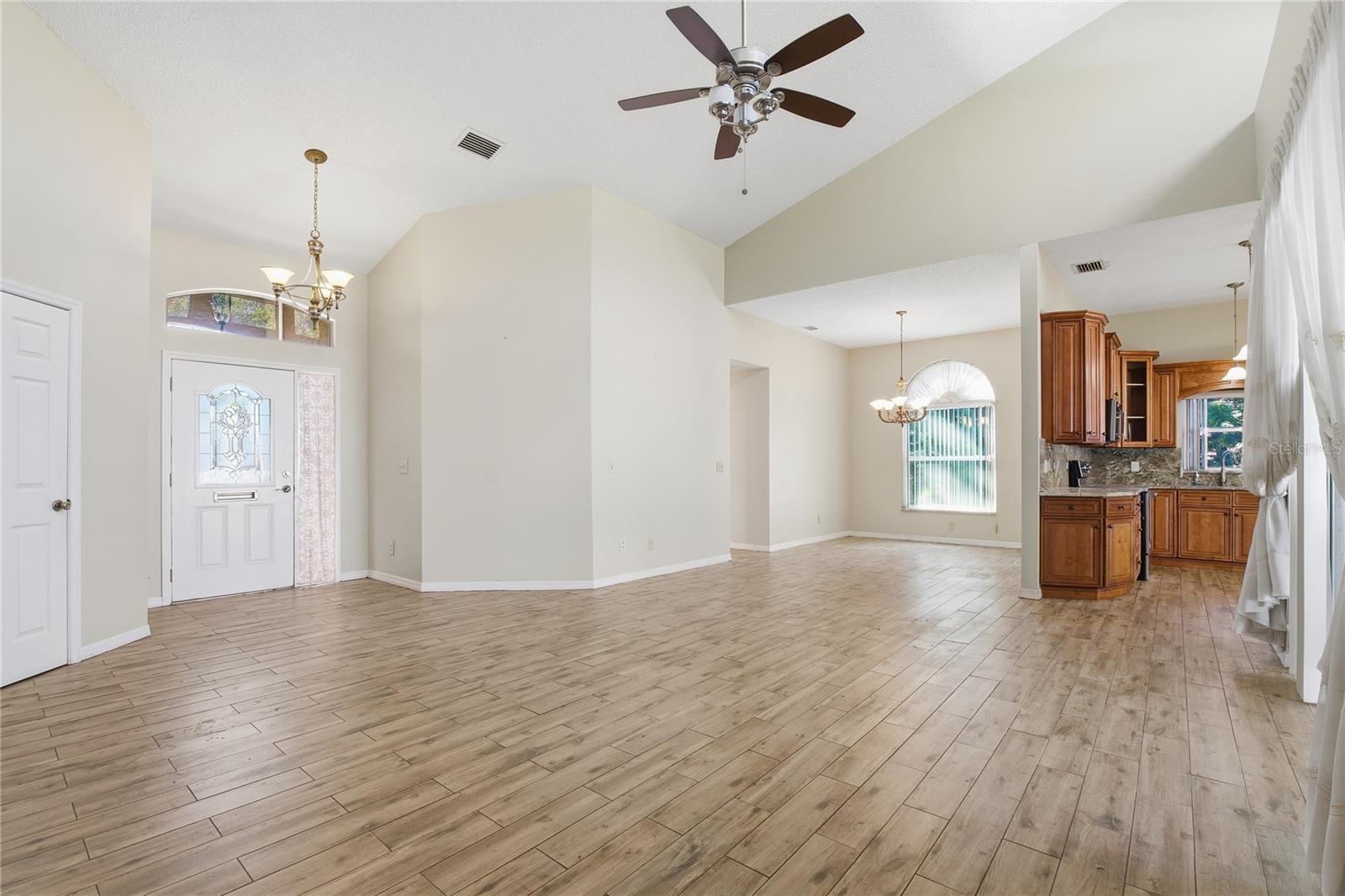 Image 7 of 34 For 4874 Mill Run Drive