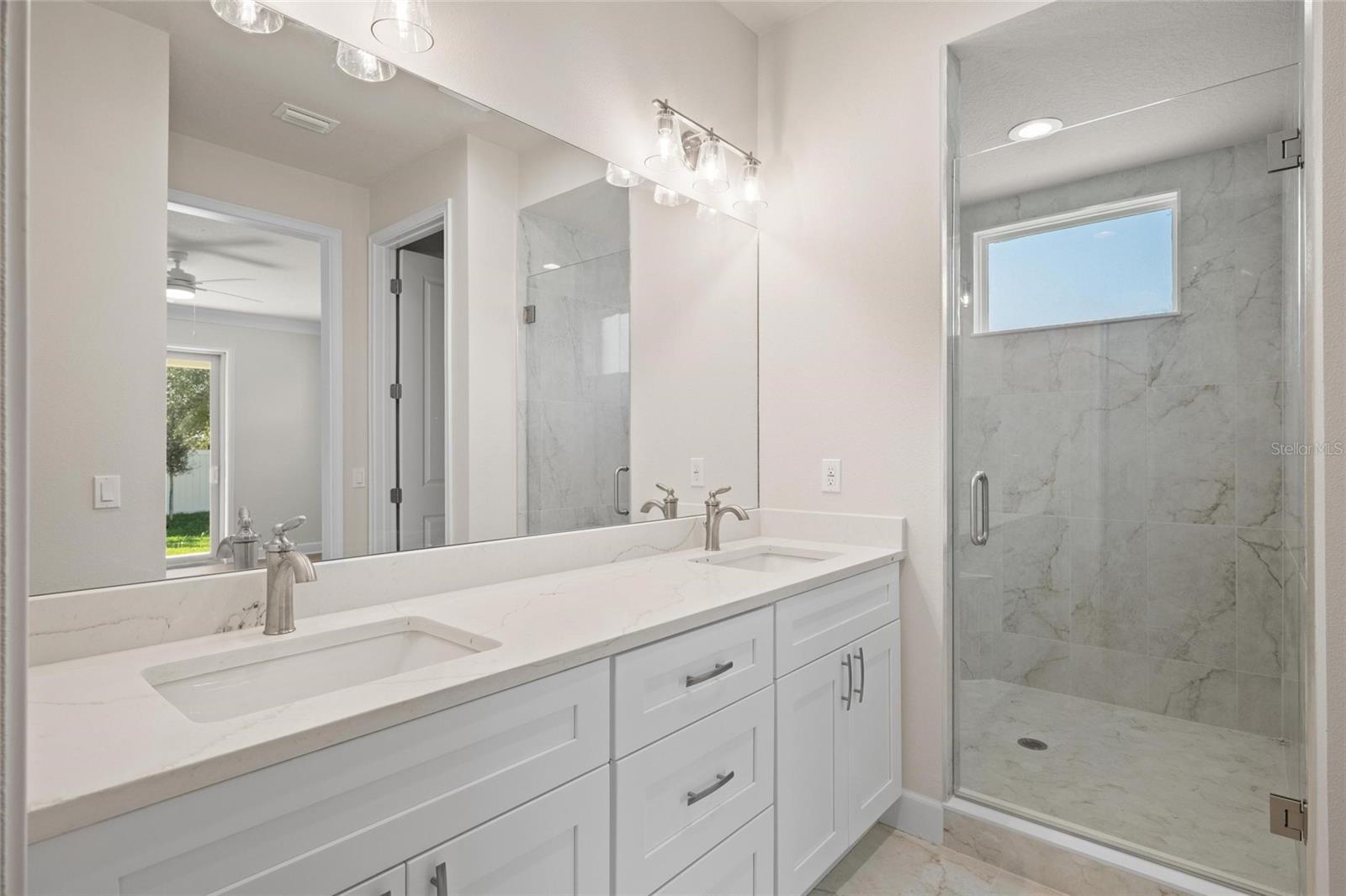 Image 16 of 42 For 199 Live Oak Street