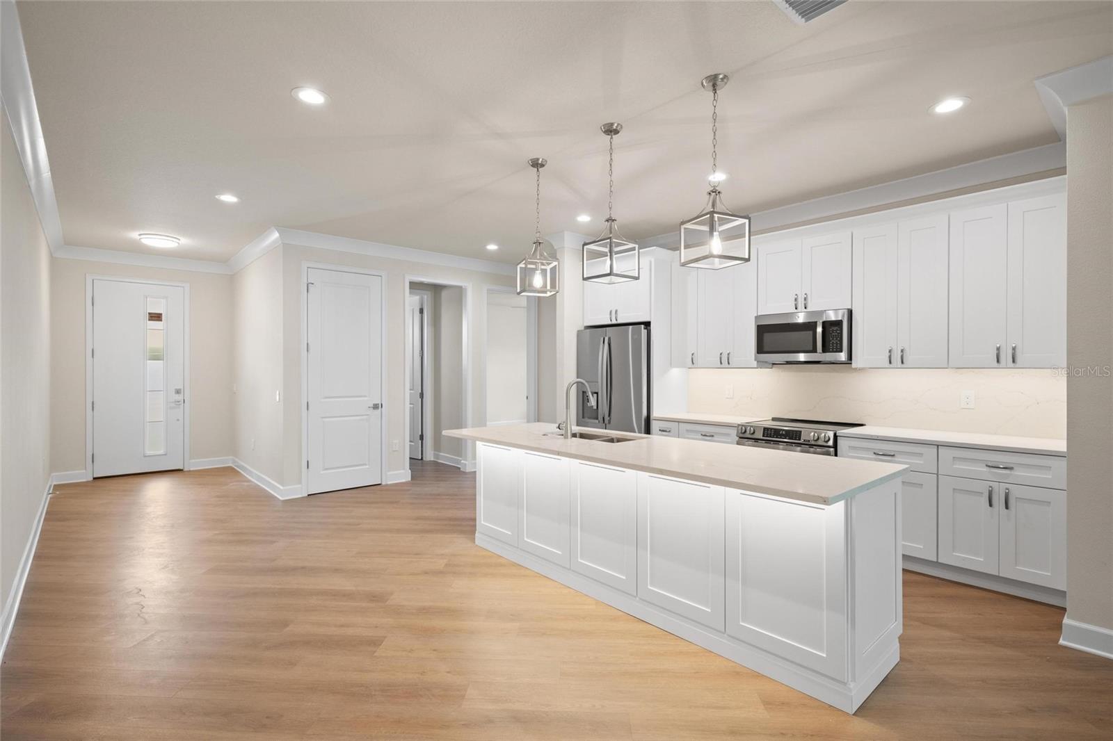 Image 6 of 42 For 199 Live Oak Street