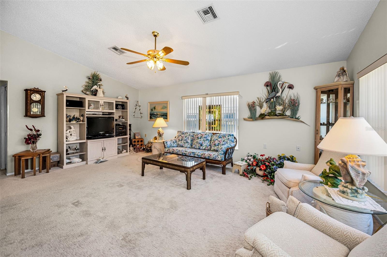 Image 20 of 77 For 9625 Oakwood Hills Court