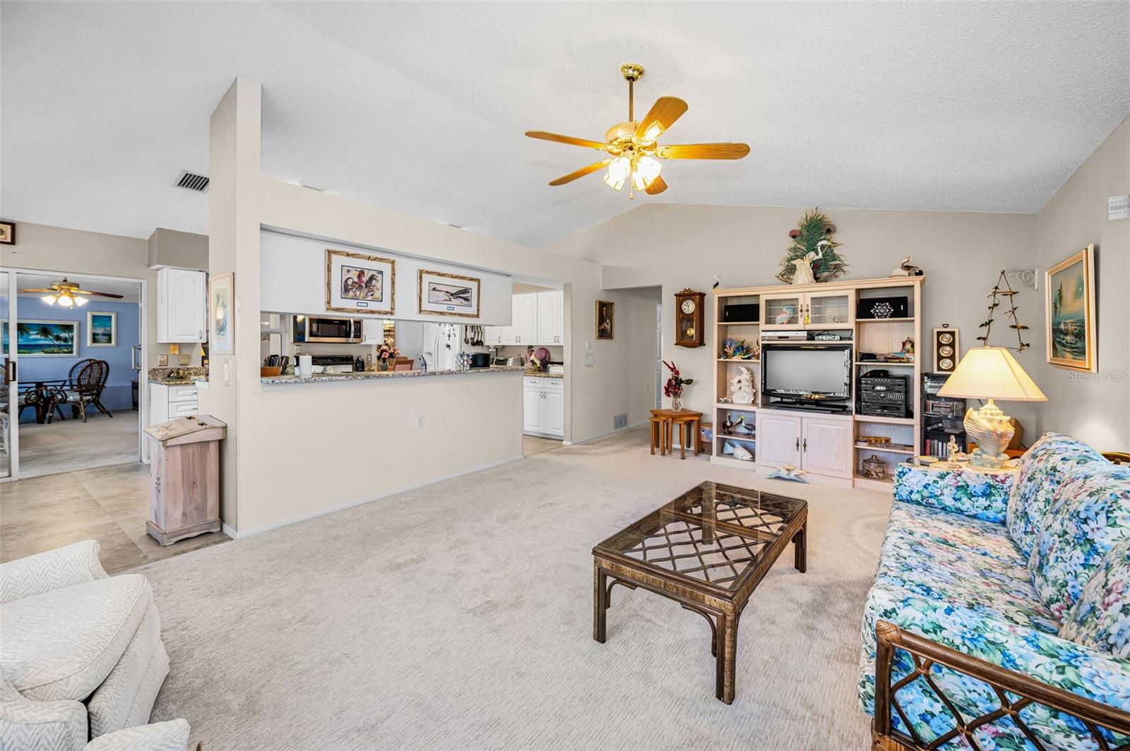 Image 23 of 77 For 9625 Oakwood Hills Court