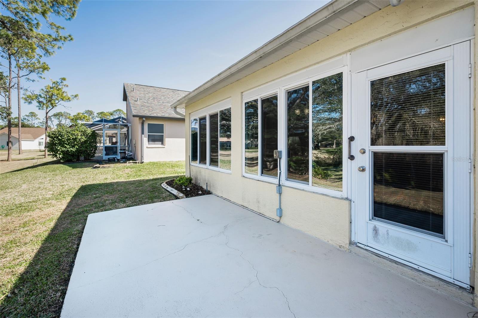 Image 36 of 77 For 9625 Oakwood Hills Court