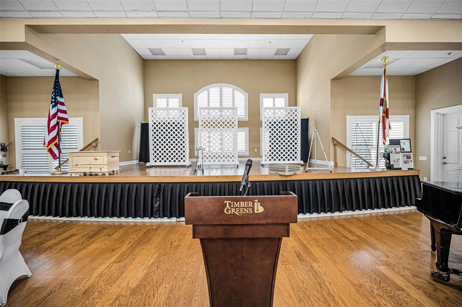 Image 52 of 77 For 9625 Oakwood Hills Court