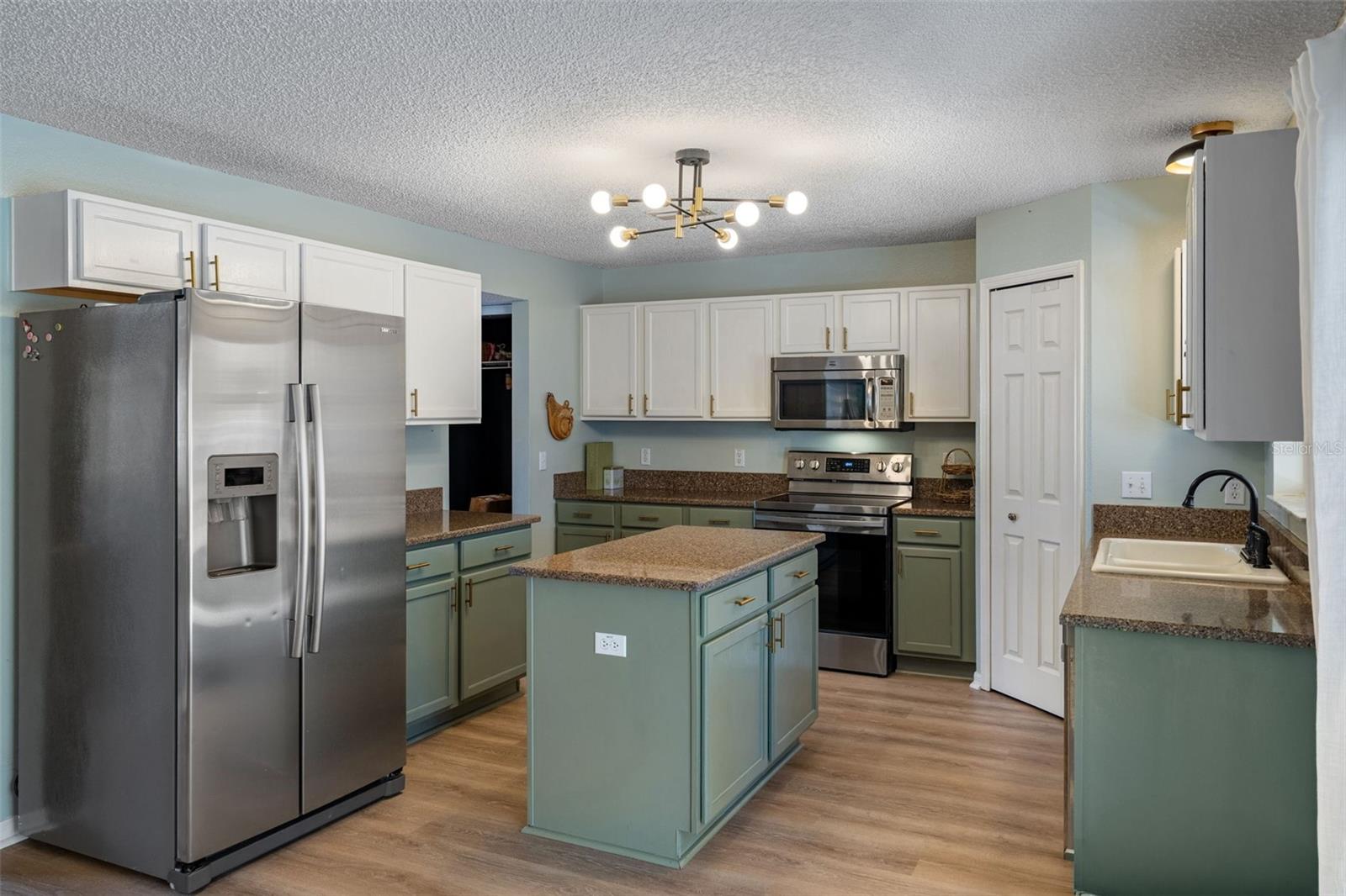 Image 14 of 46 For 11258 Lomita Wren Road