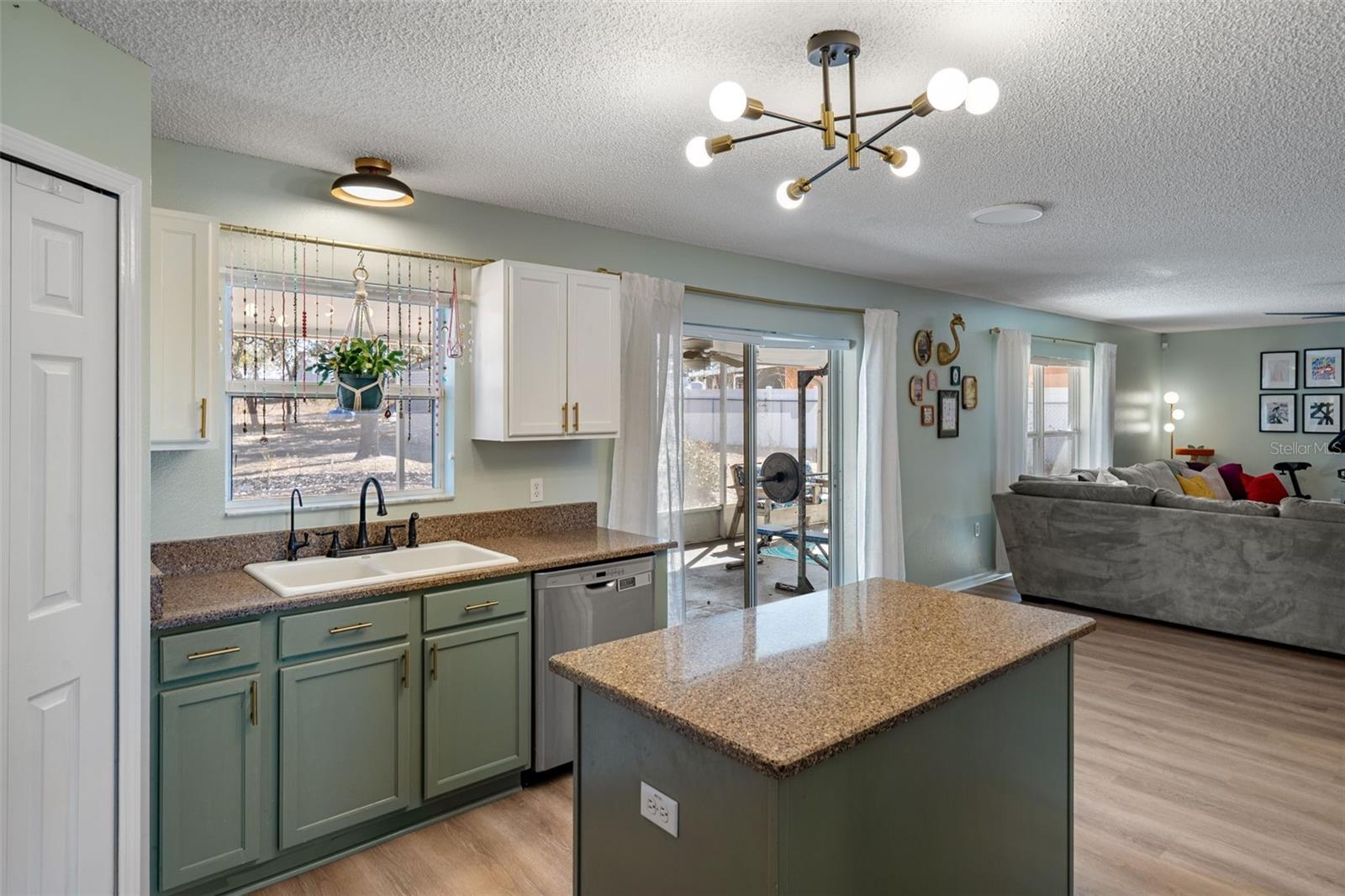 Image 19 of 46 For 11258 Lomita Wren Road