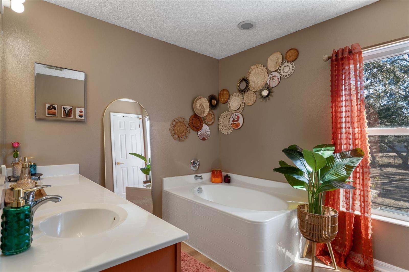 Image 29 of 46 For 11258 Lomita Wren Road