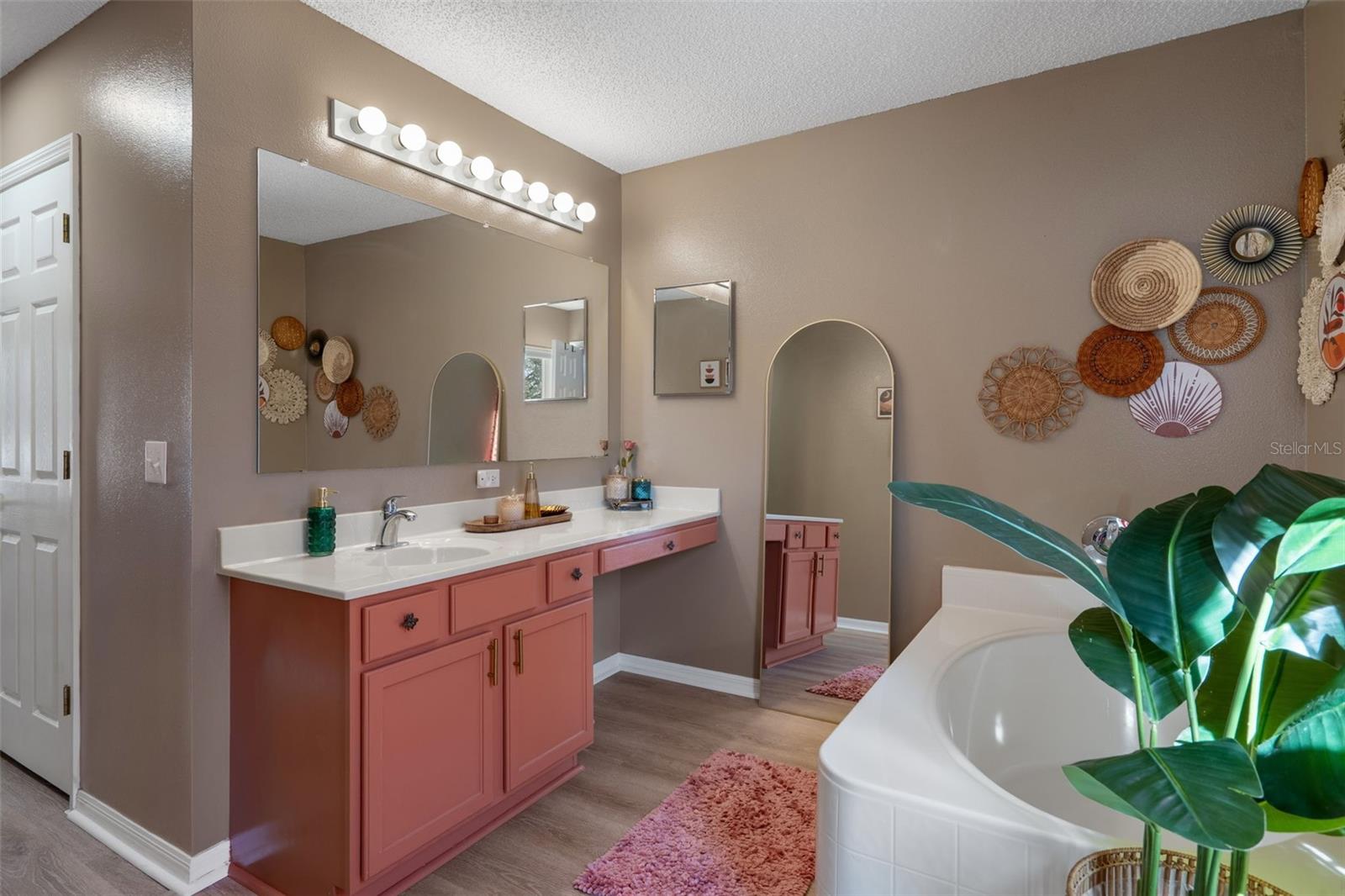 Image 30 of 46 For 11258 Lomita Wren Road