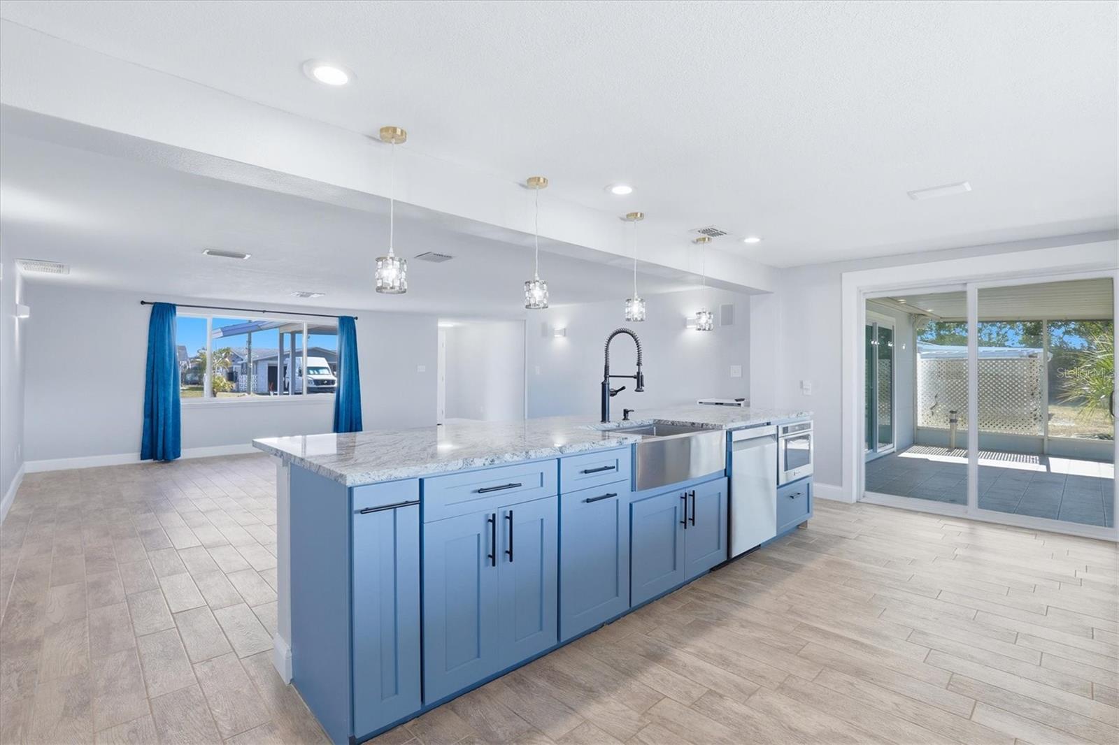 Image 16 of 62 For 13701 Maria Drive