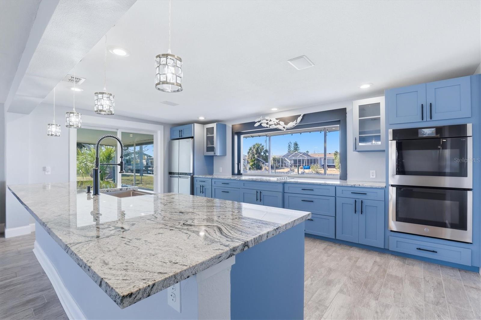 Image 22 of 62 For 13701 Maria Drive