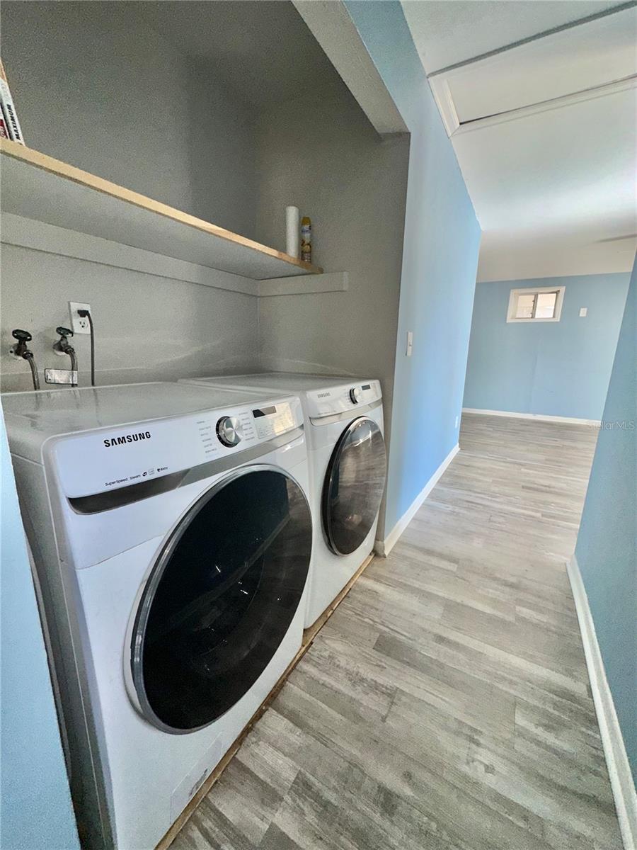 Image 20 of 21 For 9489 Century Drive