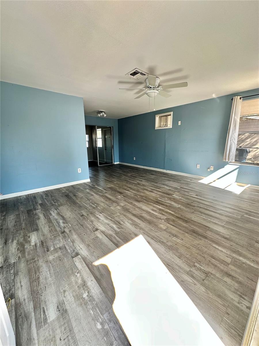 Image 3 of 21 For 9489 Century Drive