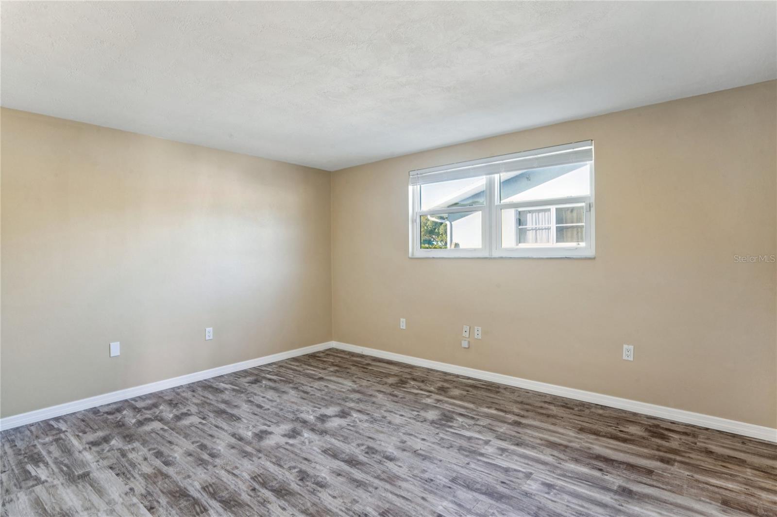 Image 14 of 26 For 6724 Crossbow Lane